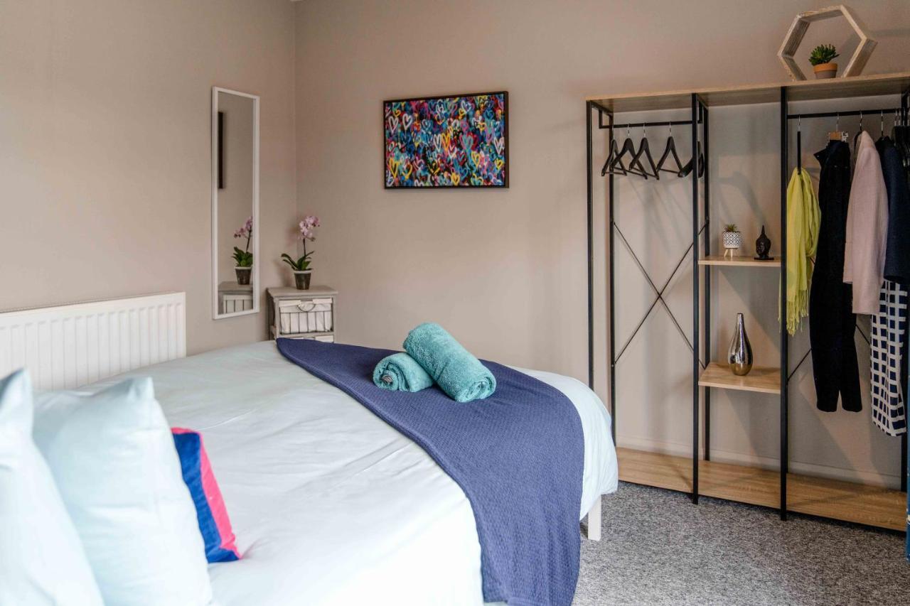The Exchange Apartments With Permit Parking Tewkesbury Bagian luar foto