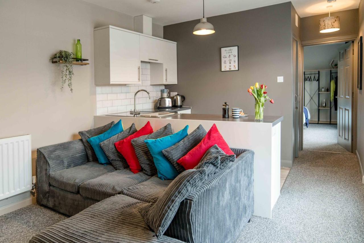 The Exchange Apartments With Permit Parking Tewkesbury Bagian luar foto