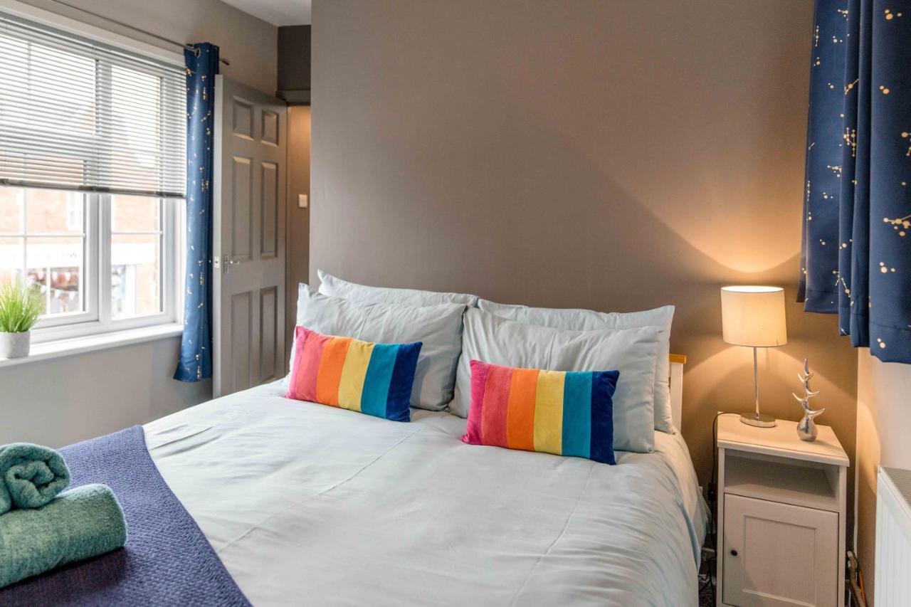 The Exchange Apartments With Permit Parking Tewkesbury Bagian luar foto