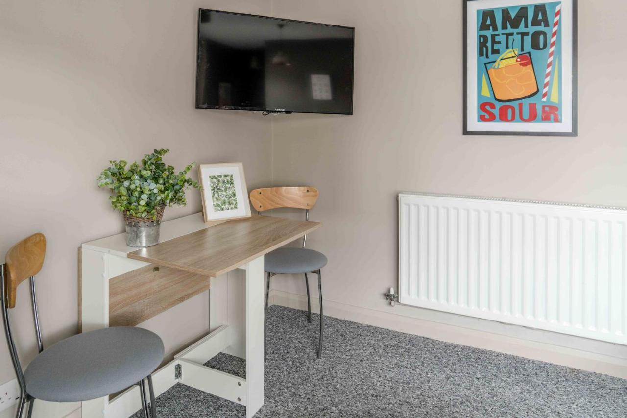 The Exchange Apartments With Permit Parking Tewkesbury Bagian luar foto